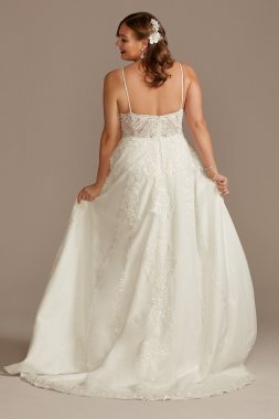 Lace Applique Tulle Plus Size Wedding Dress Oleg Cassini 8CWG905